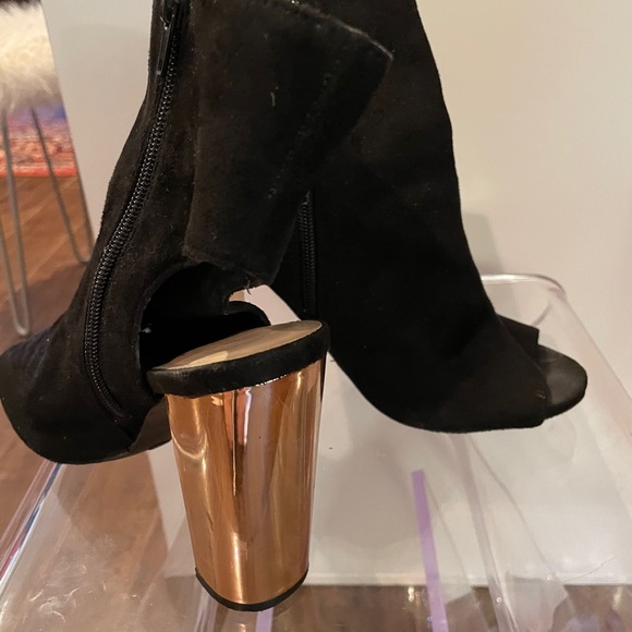 suede and rose gold heel - Picture 2 of 2